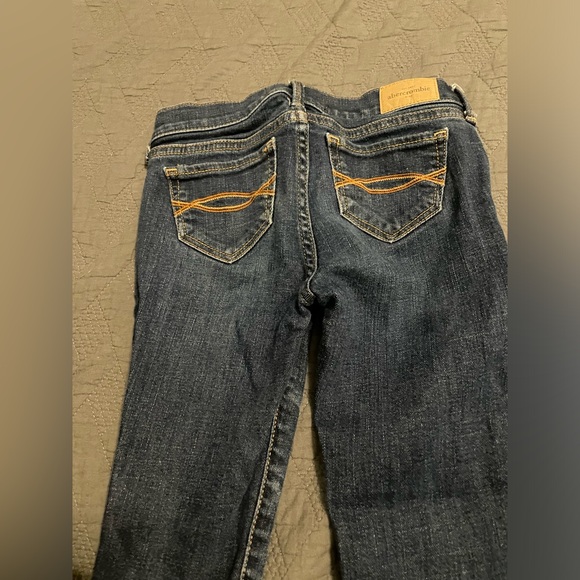Girl’s Abercrombie Skinny Jeans - Picture 2 of 3